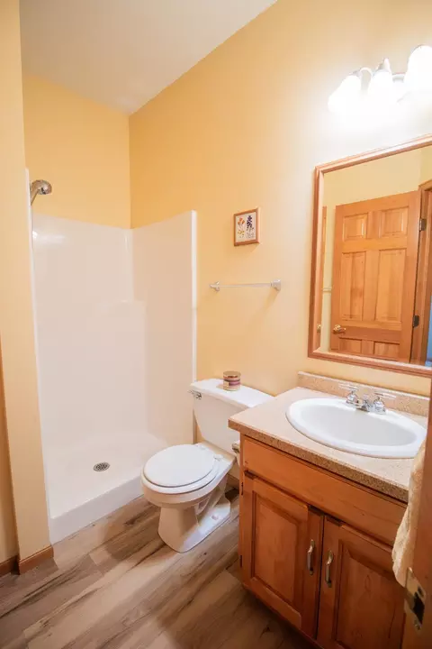 Bath - 409 19th St SE, Willmar, MN 56201 photo 3 of 4