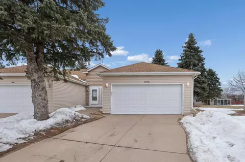 1953 Eastridge Ct, Stillwater, MN 55082