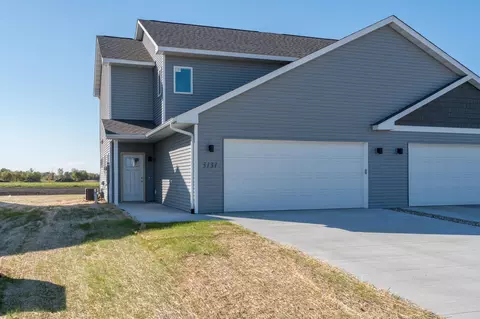 3201 3203 Noble Dr, Mankato, MN 56001