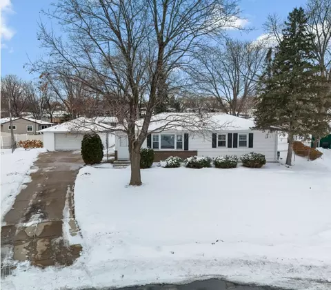 3330 68th Ct E, Inver Grove Heights, MN 55076