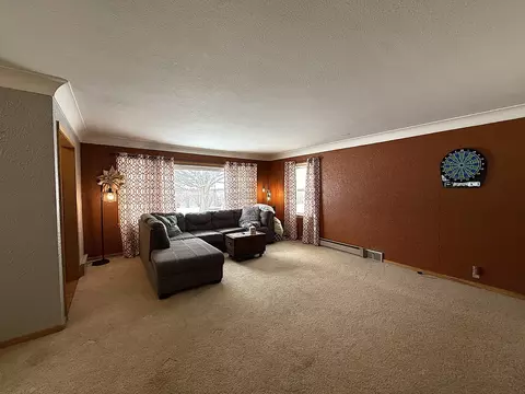 Living - 3876 230th St, Montevideo, MN 56265 photo 5 of 8