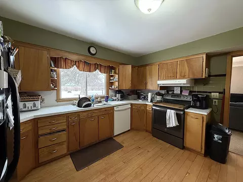 Kitchen - 3876 230th St, Montevideo, MN 56265 photo 4 of 4