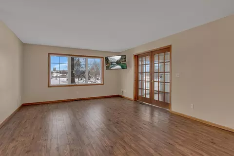 Living - 2208 10th Ave SE, Willmar, MN 56201 photo 3 of 3