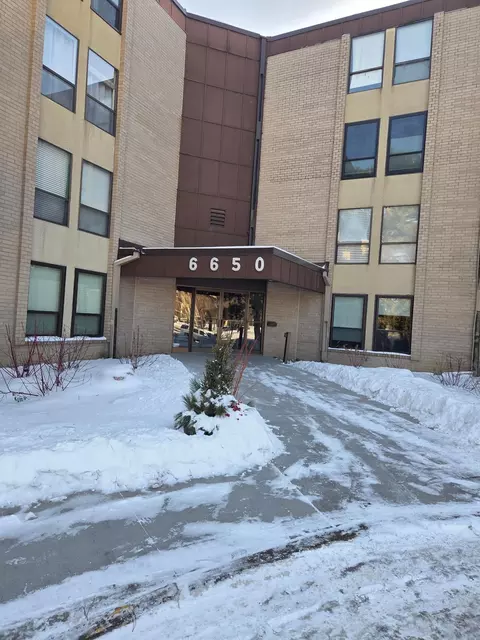 6650 Vernon Ave S #208, Edina, MN 55436