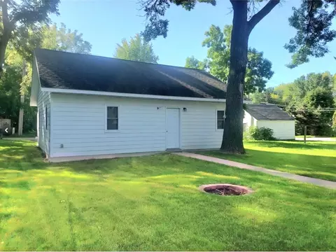 Exterior - 202 E 1st St, Morris, MN 56267 photo 3 of 5
