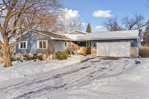 2003 Pleasant View Dr, New Brighton, MN 55112
