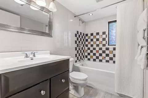 Bath - 4626 Lenore Ln, Eagan, MN 55122 photo 2 of 2