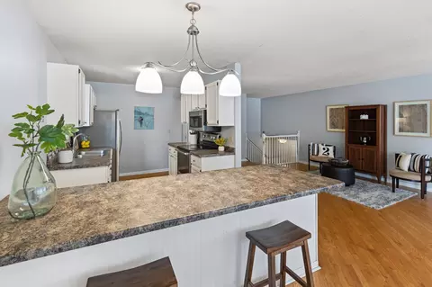 Kitchen - 4626 Lenore Ln, Eagan, MN 55122 photo 4 of 4