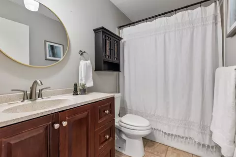 Bath - 4626 Lenore Ln, Eagan, MN 55122 photo 1 of 2