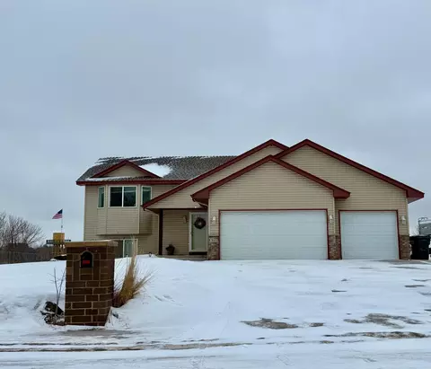 310 Fawn Meadows Way NE, Pine City, MN 55063