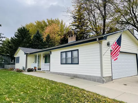 Exterior - 784 Highland Rd, Windom, MN 56101 photo 3 of 5