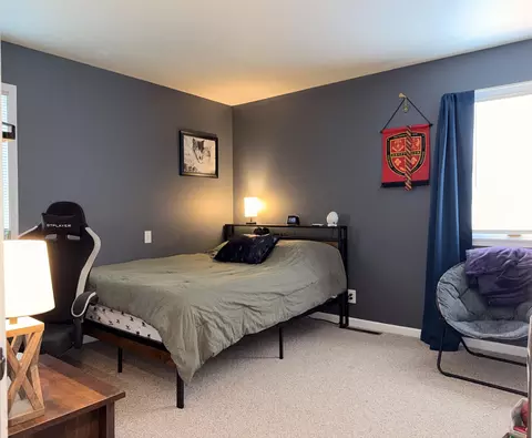 Bedroom - 784 Highland Rd, Windom, MN 56101 photo 4 of 4