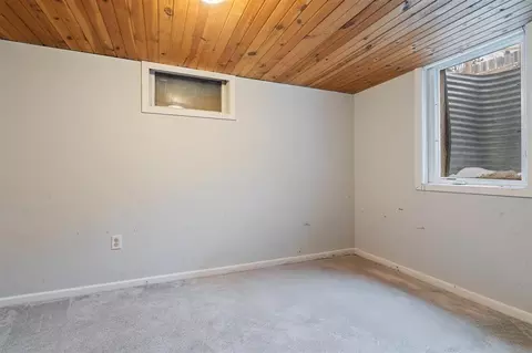 Bedroom - 1524 W Arrowhead Rd, Duluth, MN 55811 photo 5 of 5