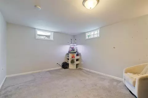 Bedroom - 1524 W Arrowhead Rd, Duluth, MN 55811 photo 4 of 5