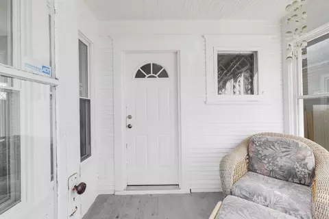 1320 Edgerton St, Saint Paul, MN 55130