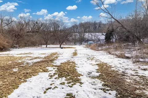 Exterior - 43355 Ottawa Rd, Saint Peter, MN 56082 photo 3 of 4