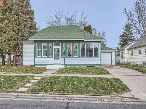 555 Tyler St, Anoka, MN 55303