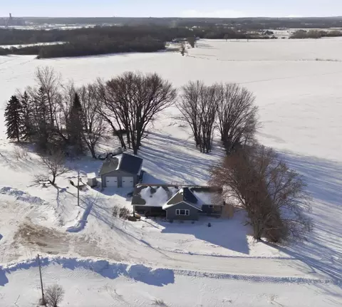 29503 91st Ave, Saint Joseph, MN 56374