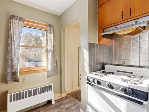 Kitchen - 1210 5th Ave NE, Brainerd, MN 56401 photo 3 of 3