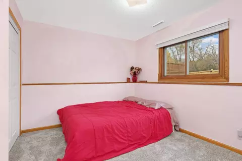 Bedroom - 13360 Wellington Cir, Champlin, MN 55316 photo 4 of 4