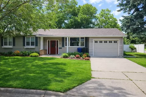 1235 Mitchell Pl, Fergus Falls, MN 56537