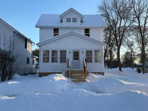 723 6th St, International Falls, MN 56649