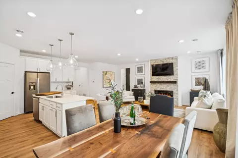 Dining - 6501 Tamarack Ln, Corcoran, MN 55340 photo 1 of 4