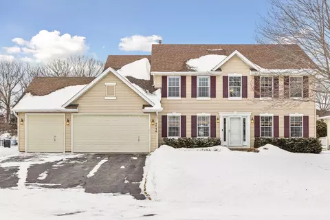 7746 Newbury Rd, Woodbury, MN 55125