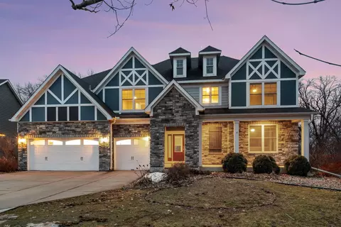 16571 Reeder Rdg, Eden Prairie, MN 55347