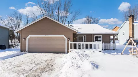 16407 Griffon Trl, Lakeville, MN 55044