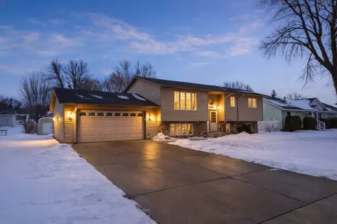3004 2nd Ave NW, Willmar, MN 56201