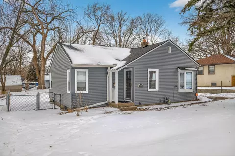 4630 7th St NE, Columbia Heights, MN 55421