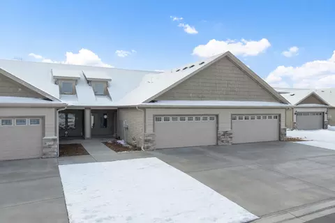 652 Shardlow Pl NE, Byron, MN 55920