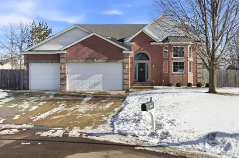 915 Klyva Rd SE, Cokato, MN 55321