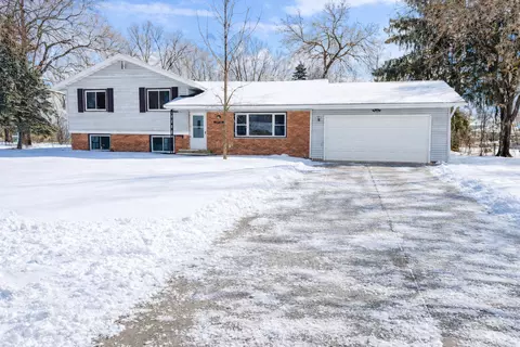 7849 Florida Cir N, Brooklyn Park, MN 55445