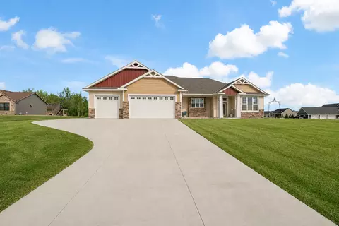 1013 Birch Ave NE, Montgomery, MN 56069