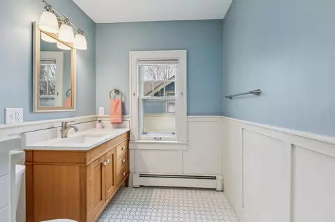 Bath - 715 4th St E, Northfield, MN 55057 photo 3 of 3