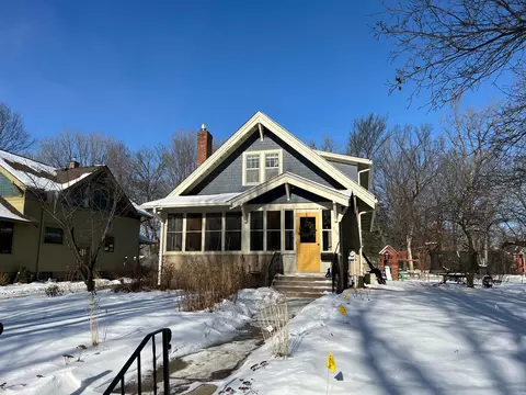 715 4th St E, Northfield, MN 55057