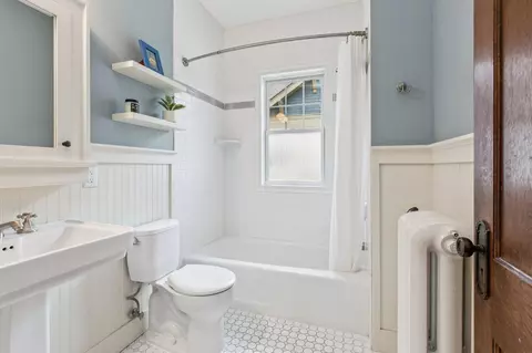 Bath - 715 4th St E, Northfield, MN 55057 photo 1 of 3