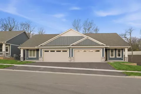 2793 Thompson Dr, River Falls, WI 54022