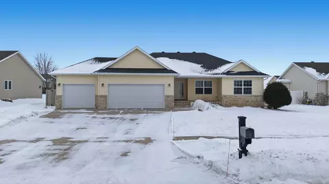 3648 Pierce St S, Fargo, ND 58104