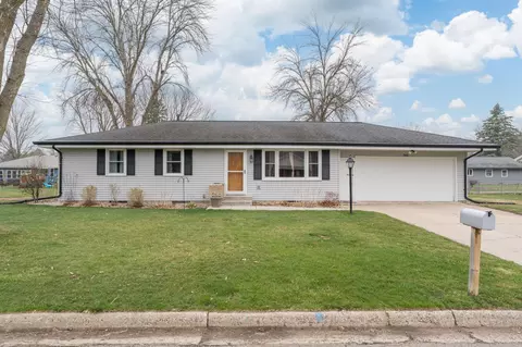 502 S 7th St, Le Sueur, MN 56058
