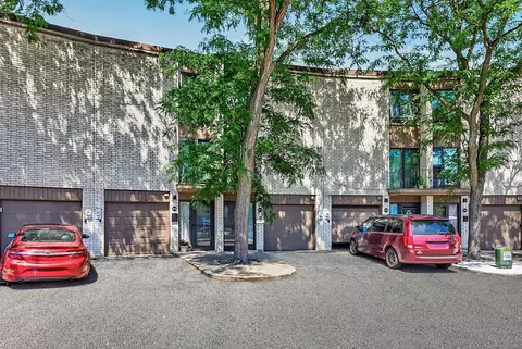 123 Mcknight Rd N #J, Saint Paul, MN 55119