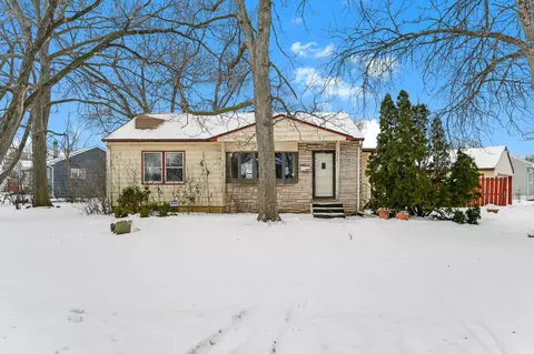 2009 Brookview Dr, Brooklyn Center, MN 55430