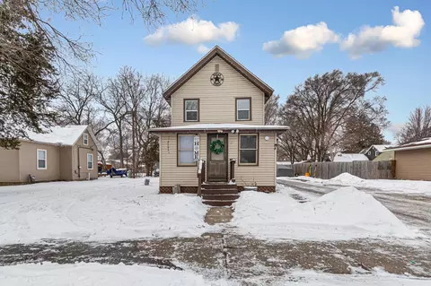 Exterior - 1322 1st Ave NE, Faribault, MN 55021 photo 5 of 10