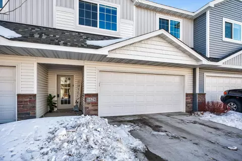 8628 Gateway Cir, Monticello, MN 55362