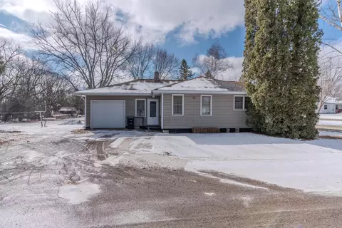 1307 1st Ave SW, Little Falls, MN 56345