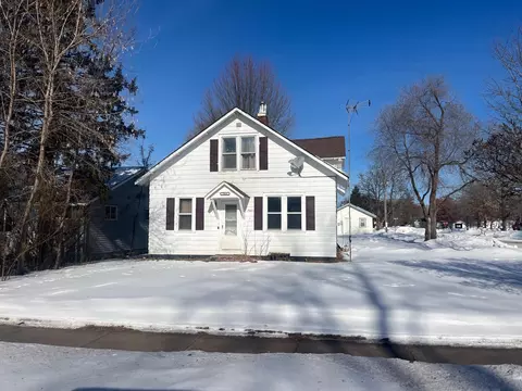 7664 Bradley St, Siren, WI 54872