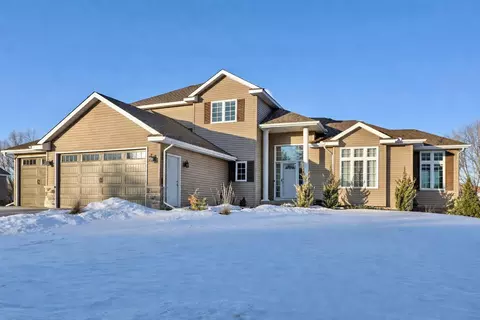 2338 Manuela Dr, Chaska, MN 55318