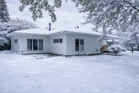 Exterior - 835 Gramsie Rd, Shoreview, MN 55126 photo 4 of 11